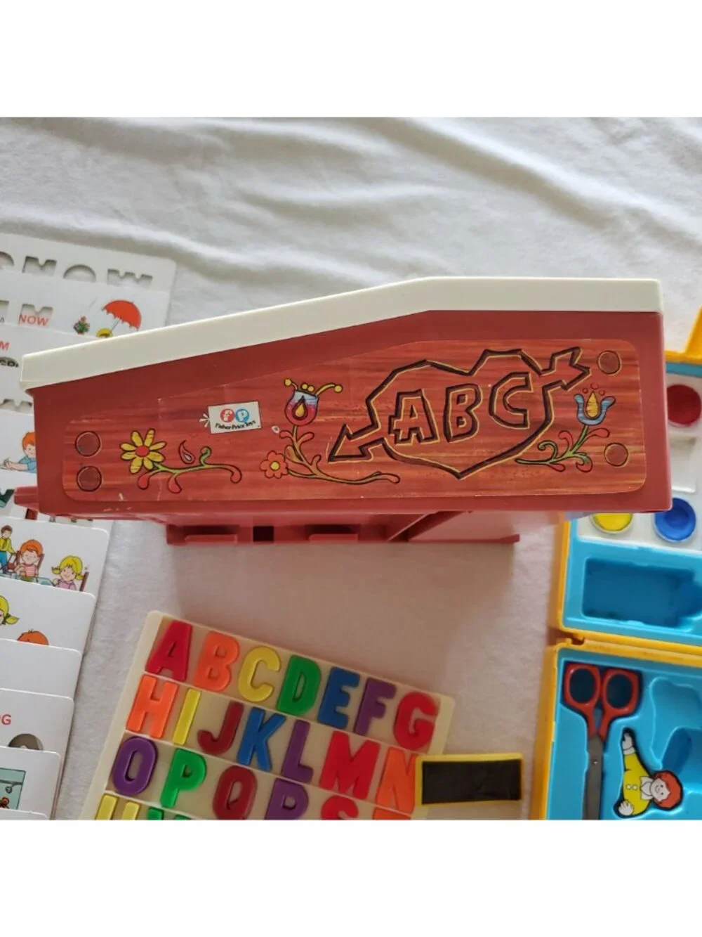 Fisher Price Vintage 1972 School Days Desk And 1980 Art Case Set